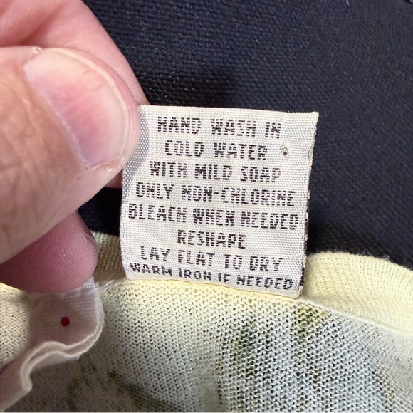 Moth Floral & Butterfly Patterned Cotton Cropped Cardigan Bolero | Size Large - Picture 7 of 7